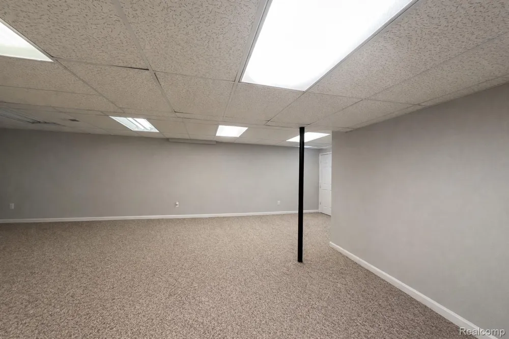 1770 Dogwood Trail Commerce Charter Township, MI 48390
