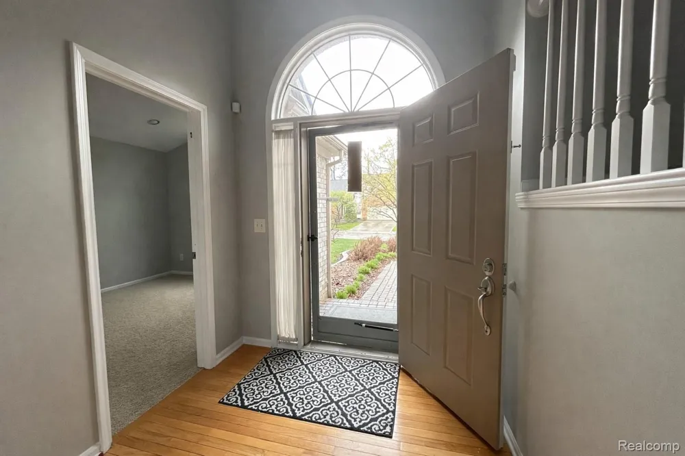 1770 Dogwood Trail Commerce Charter Township, MI 48390