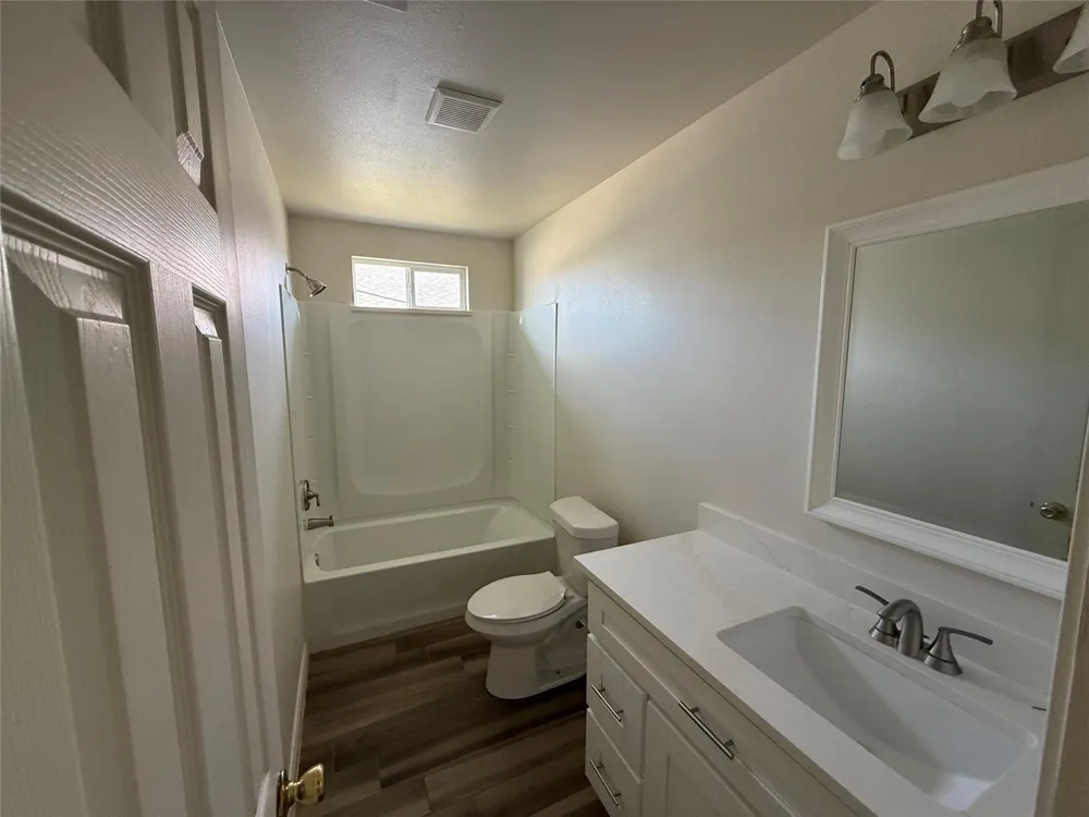 2724 Avenue D #7 San Leon, TX 77539