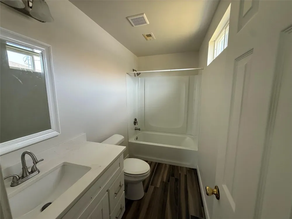 2724 Avenue D #7 San Leon, TX 77539