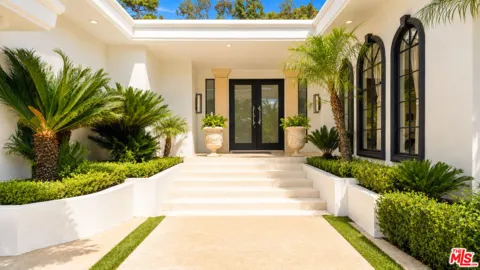 1856 Loma Vista Drive