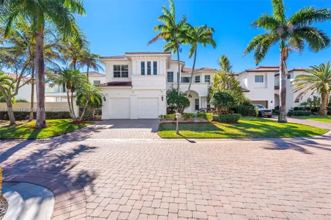 822 Meridian Ln