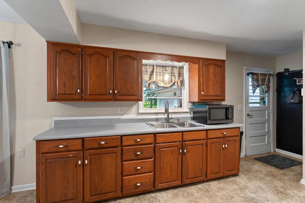 1806 E Winn Road Niles, MI 49120