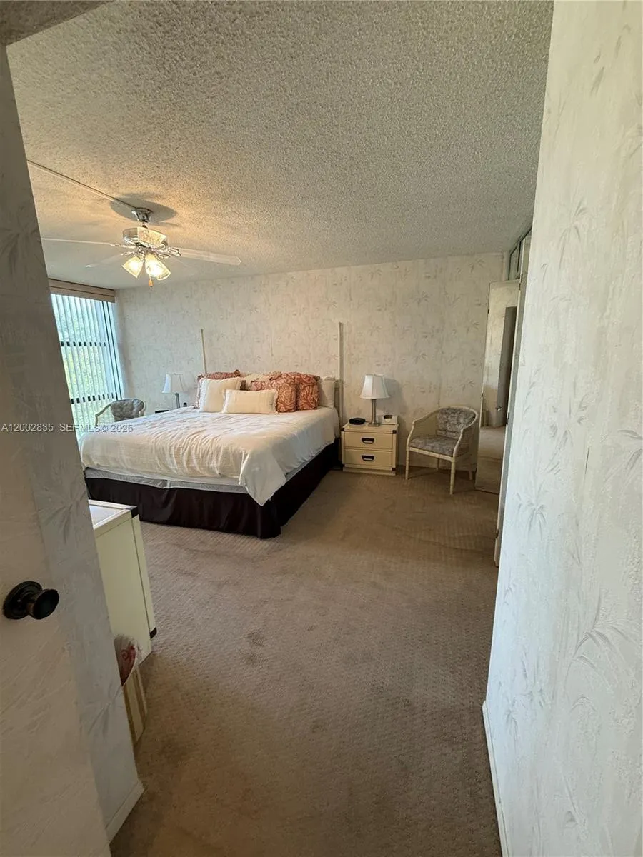 1000 Parkview Dr #407 Hallandale Beach, FL 33009