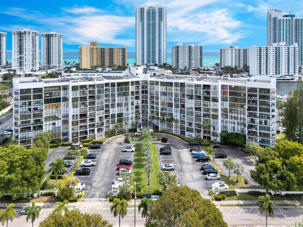 1000 Parkview Dr #407 Hallandale Beach, FL 33009