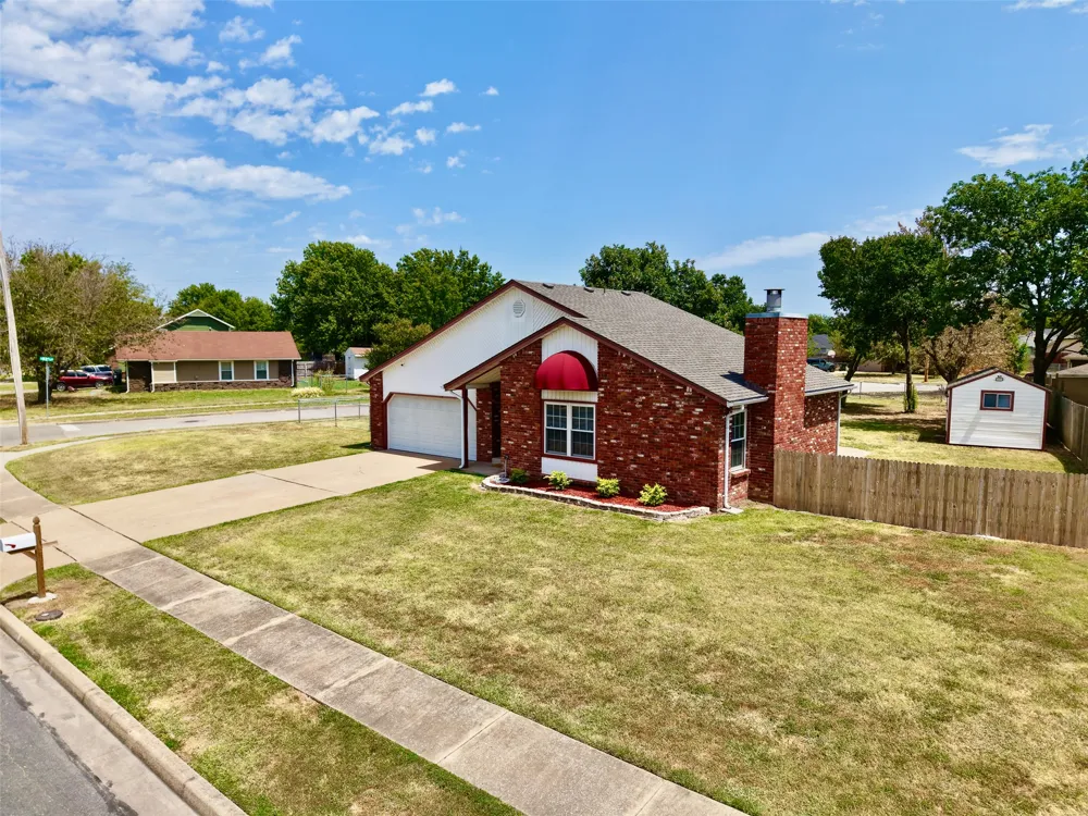 8221 122nd East Avenue Owasso, OK 74055