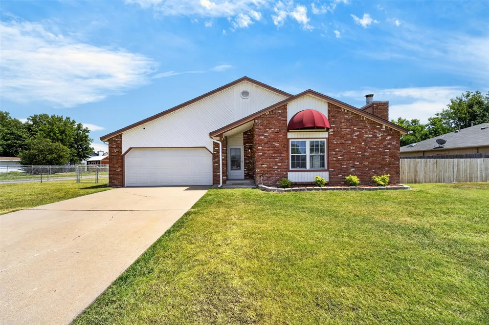 8221 122nd East Avenue Owasso, OK 74055