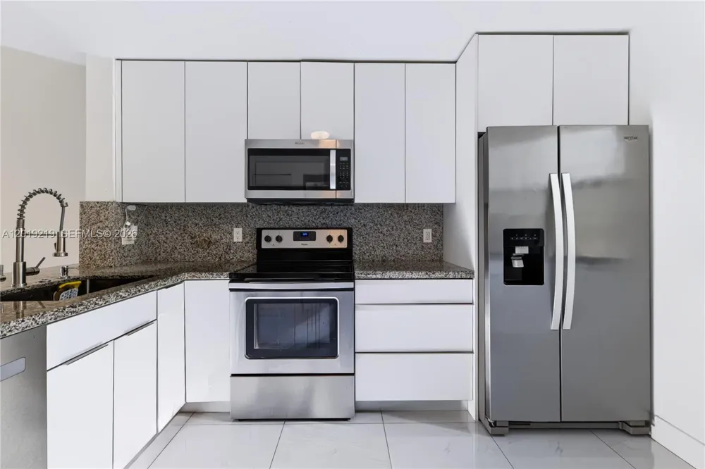 10121 W Sunrise Blvd #301 Plantation, FL 33322