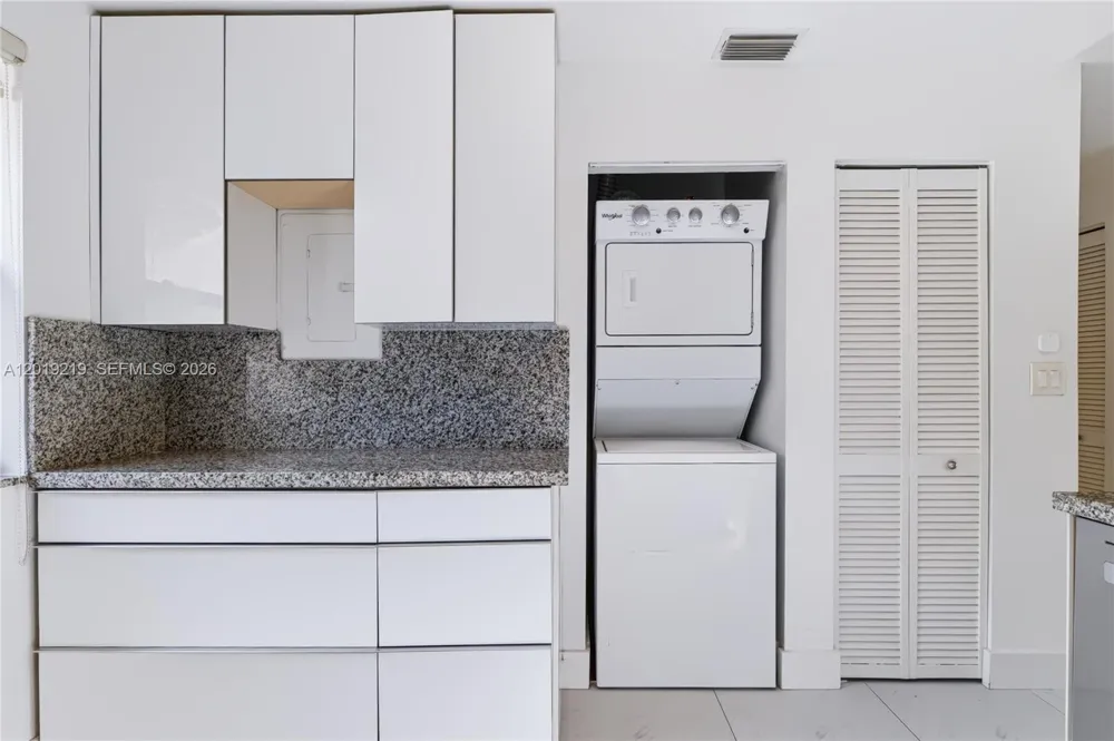 10121 W Sunrise Blvd #301 Plantation, FL 33322