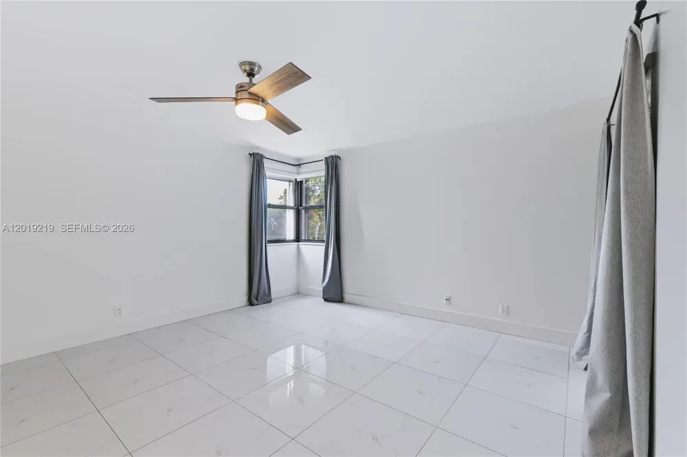 10121 W Sunrise Blvd #301 Plantation, FL 33322