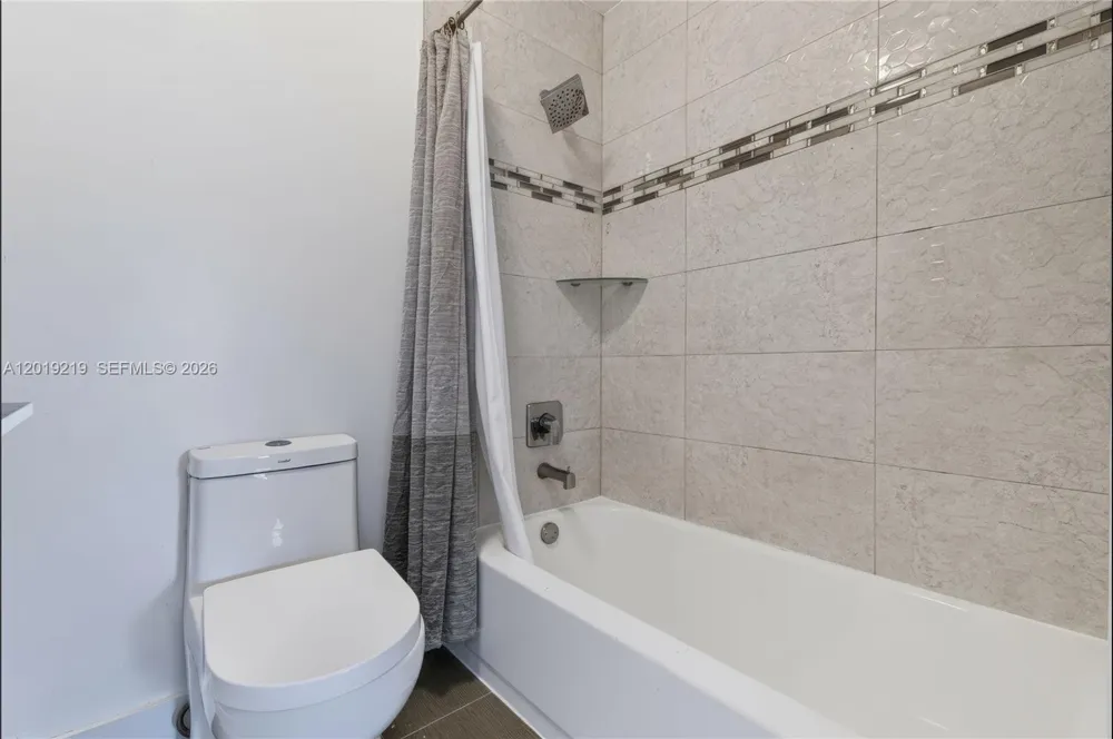 10121 W Sunrise Blvd #301 Plantation, FL 33322