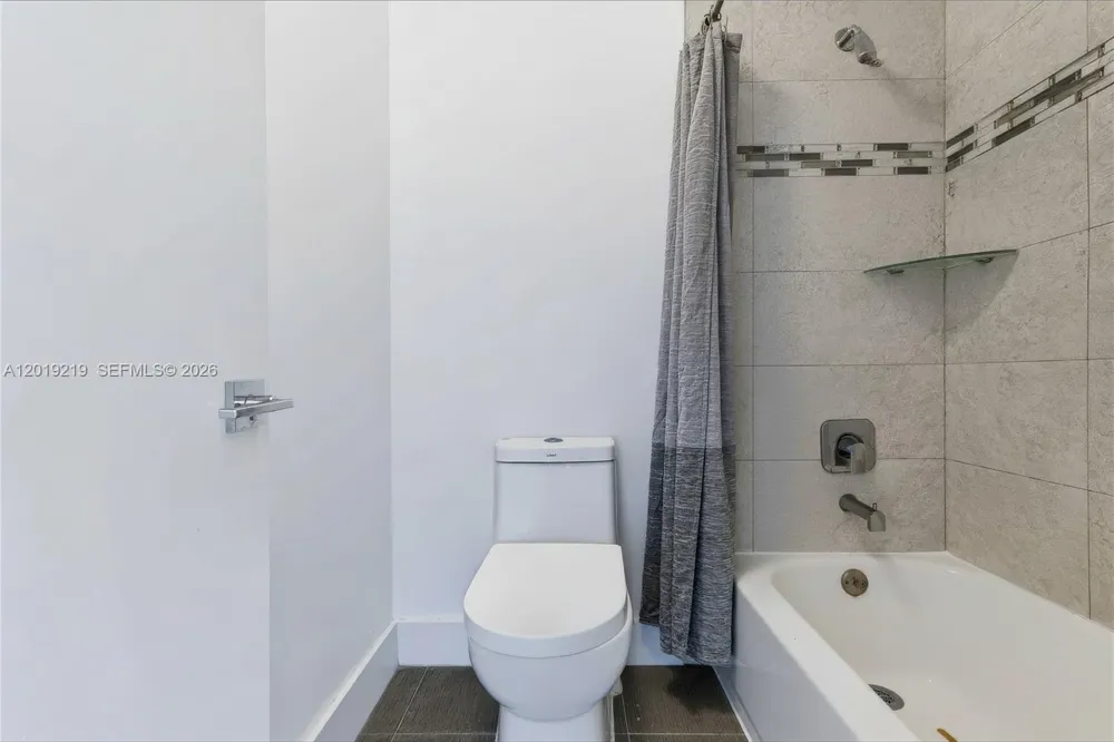 10121 W Sunrise Blvd #301 Plantation, FL 33322