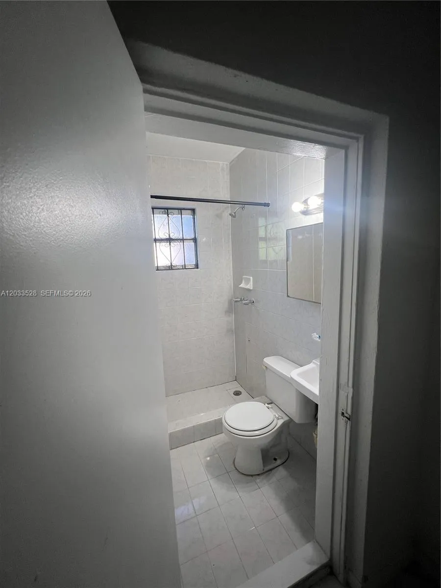1060 NW 116th St #4 Miami, FL 33168