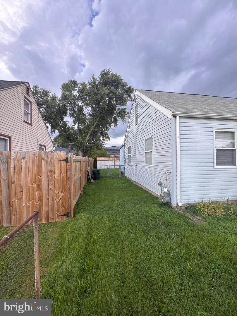8142 DUNDALK AVENUE Baltimore, MD 21222