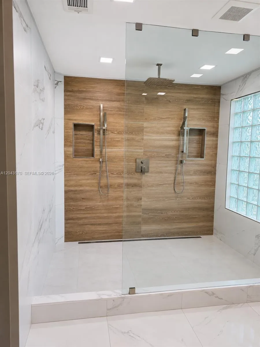 85 Gables Blvd Weston, FL 33326
