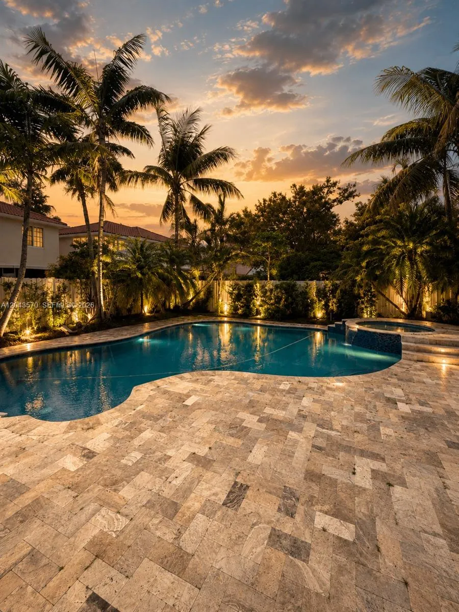 85 Gables Blvd Weston, FL 33326