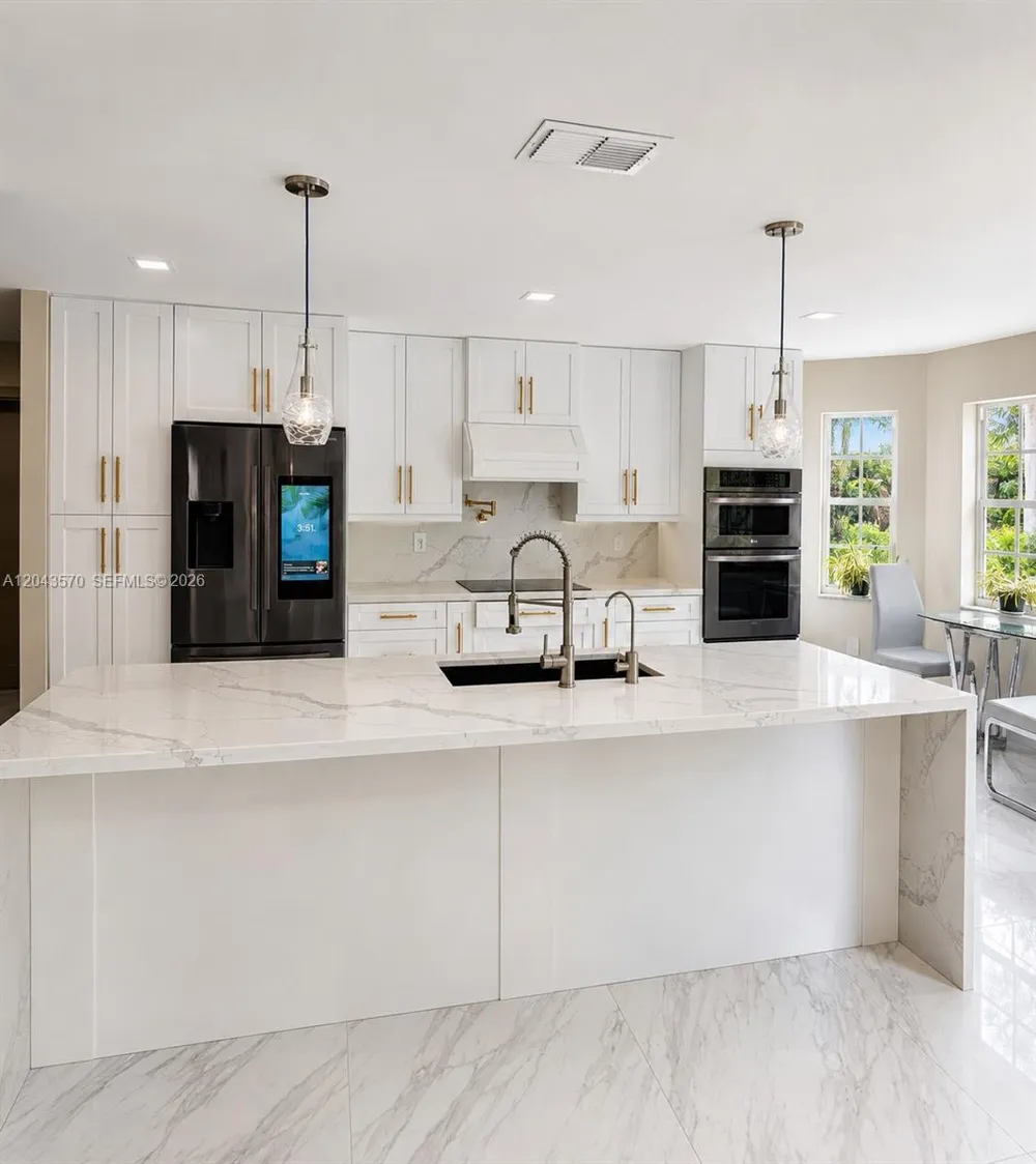 85 Gables Blvd Weston, FL 33326