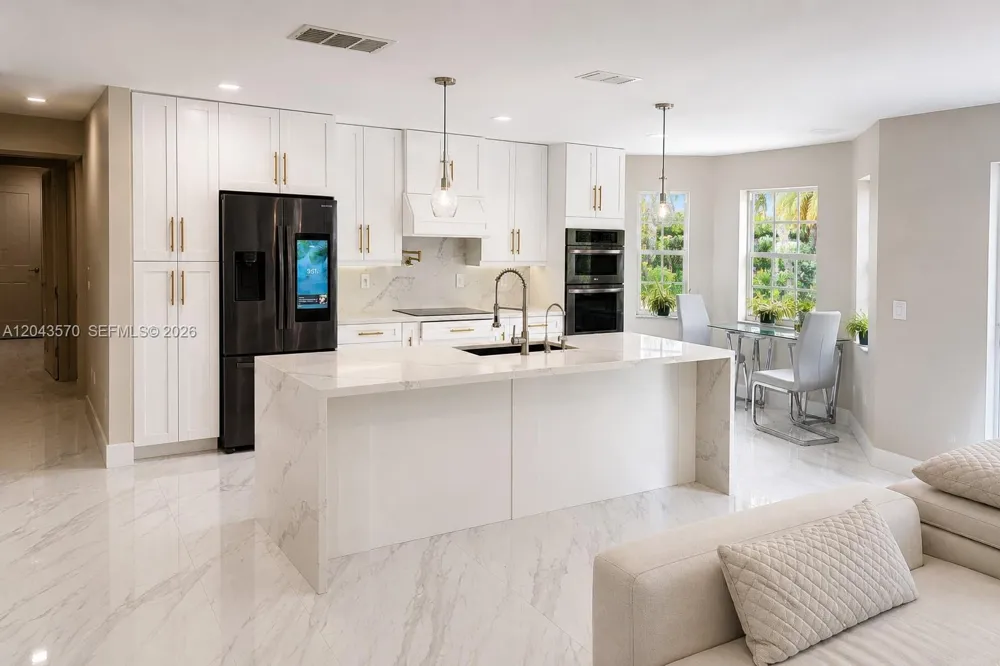 85 Gables Blvd Weston, FL 33326
