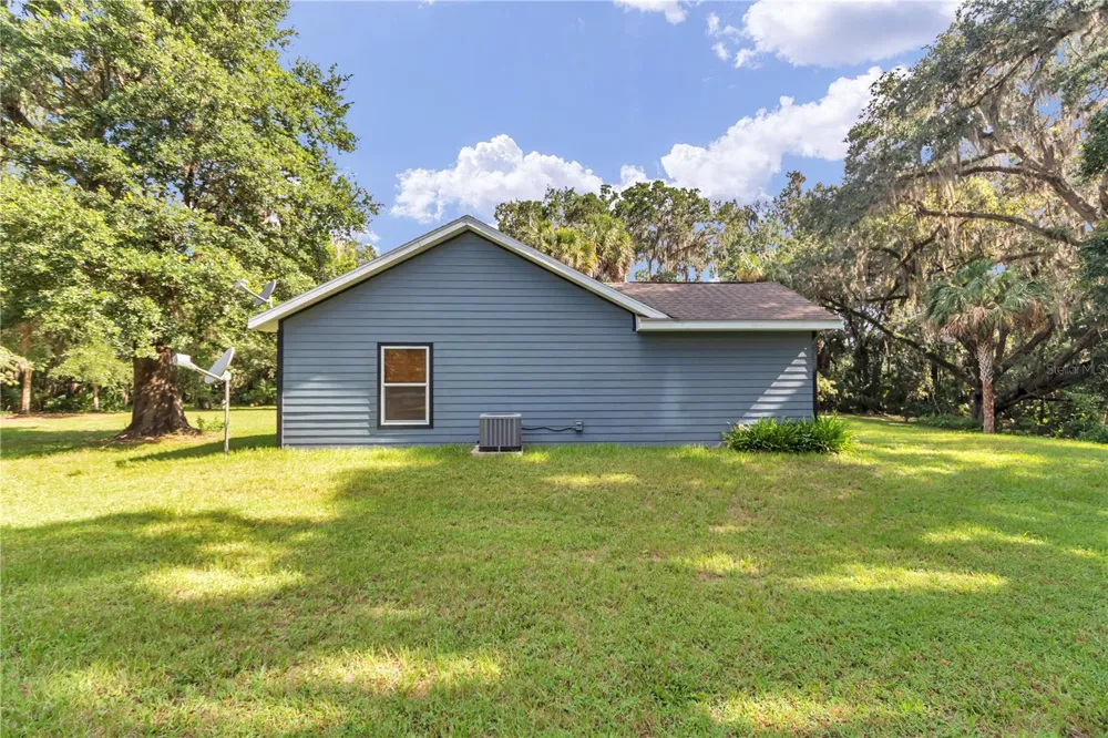 21497 NW 75TH AVENUE Micanopy, FL 32667