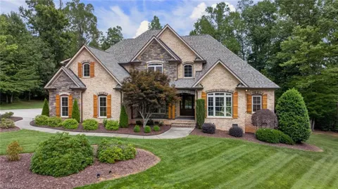 8409 Lillys Court