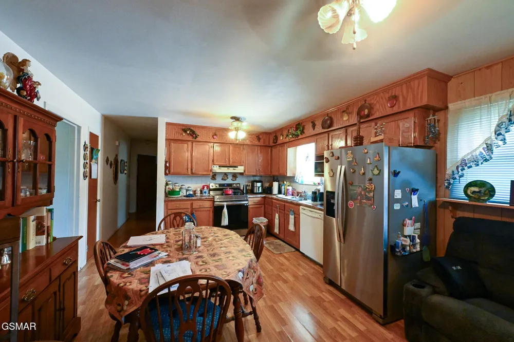 220 Pinedale Street Maryville, TN 37801