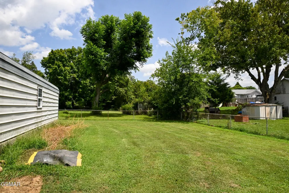 220 Pinedale Street Maryville, TN 37801