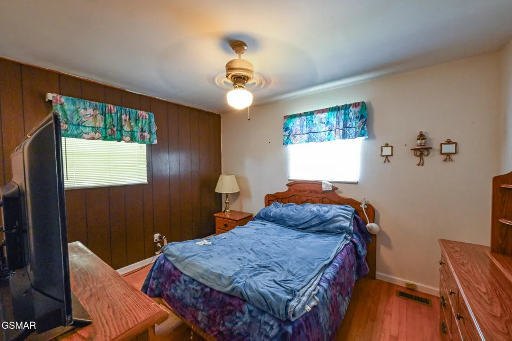 220 Pinedale Street Maryville, TN 37801