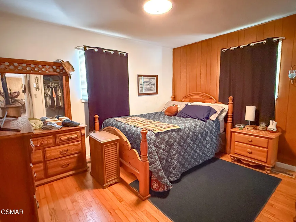 220 Pinedale Street Maryville, TN 37801