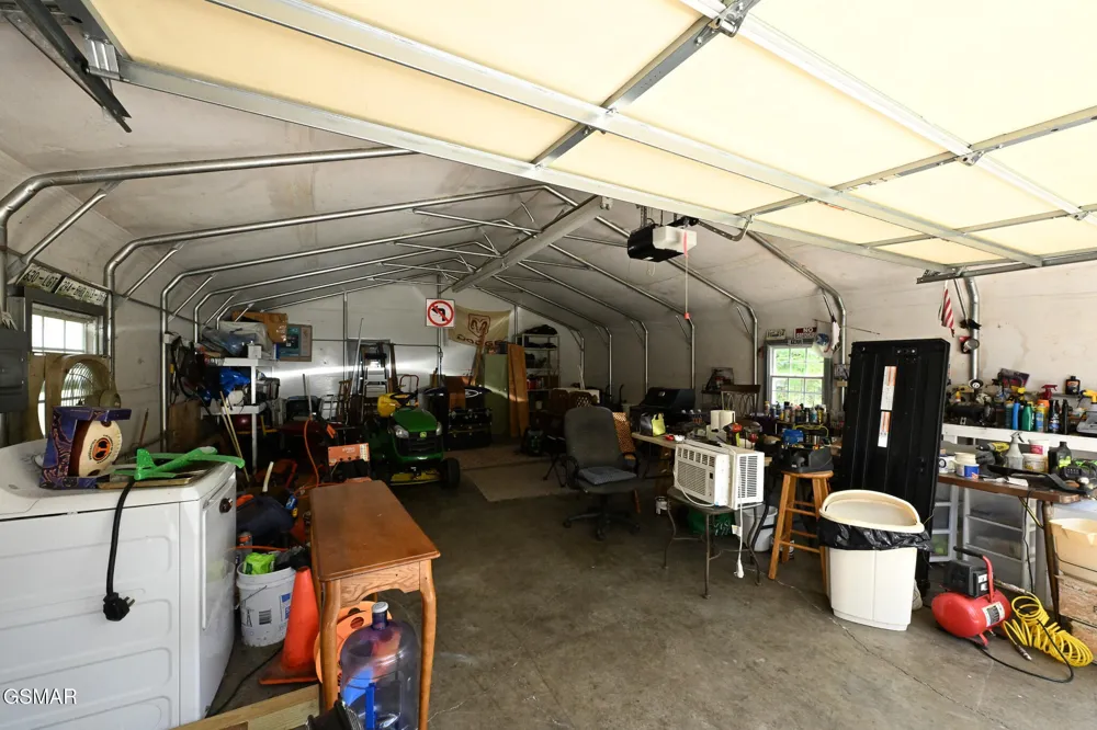 220 Pinedale Street Maryville, TN 37801