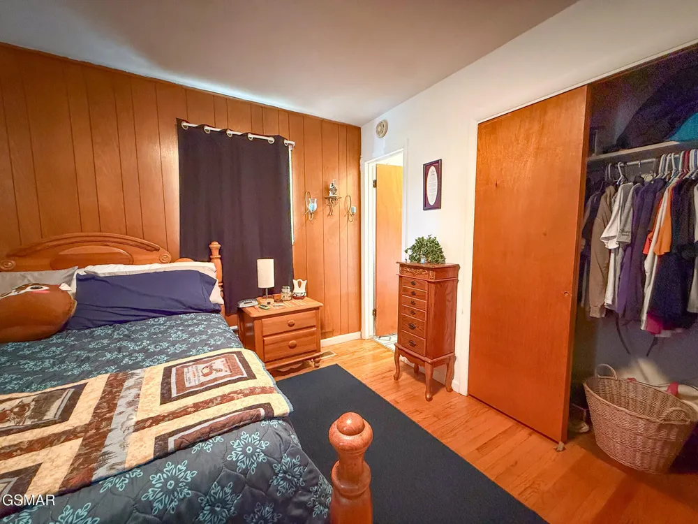 220 Pinedale Street Maryville, TN 37801