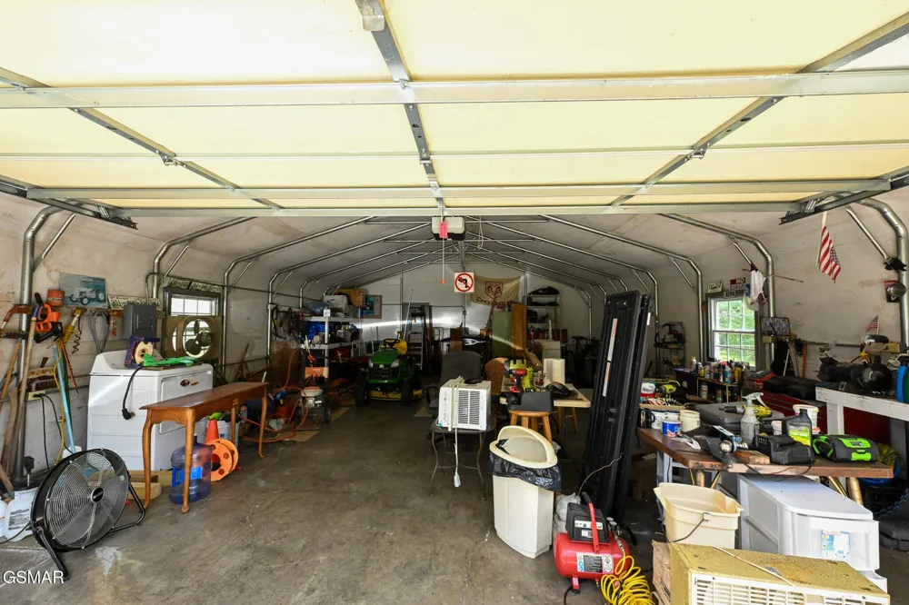 220 Pinedale Street Maryville, TN 37801