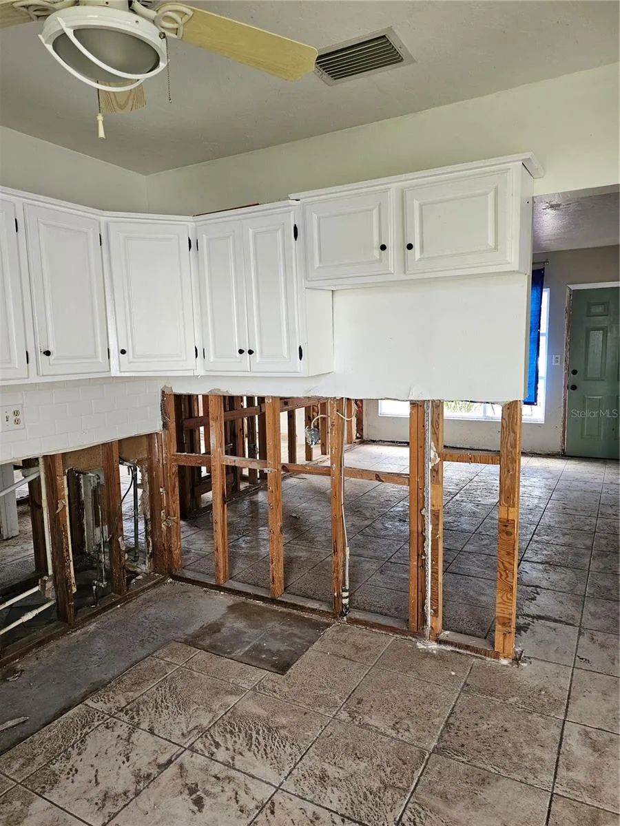 105 COLONIA LANE W Nokomis, FL 34275