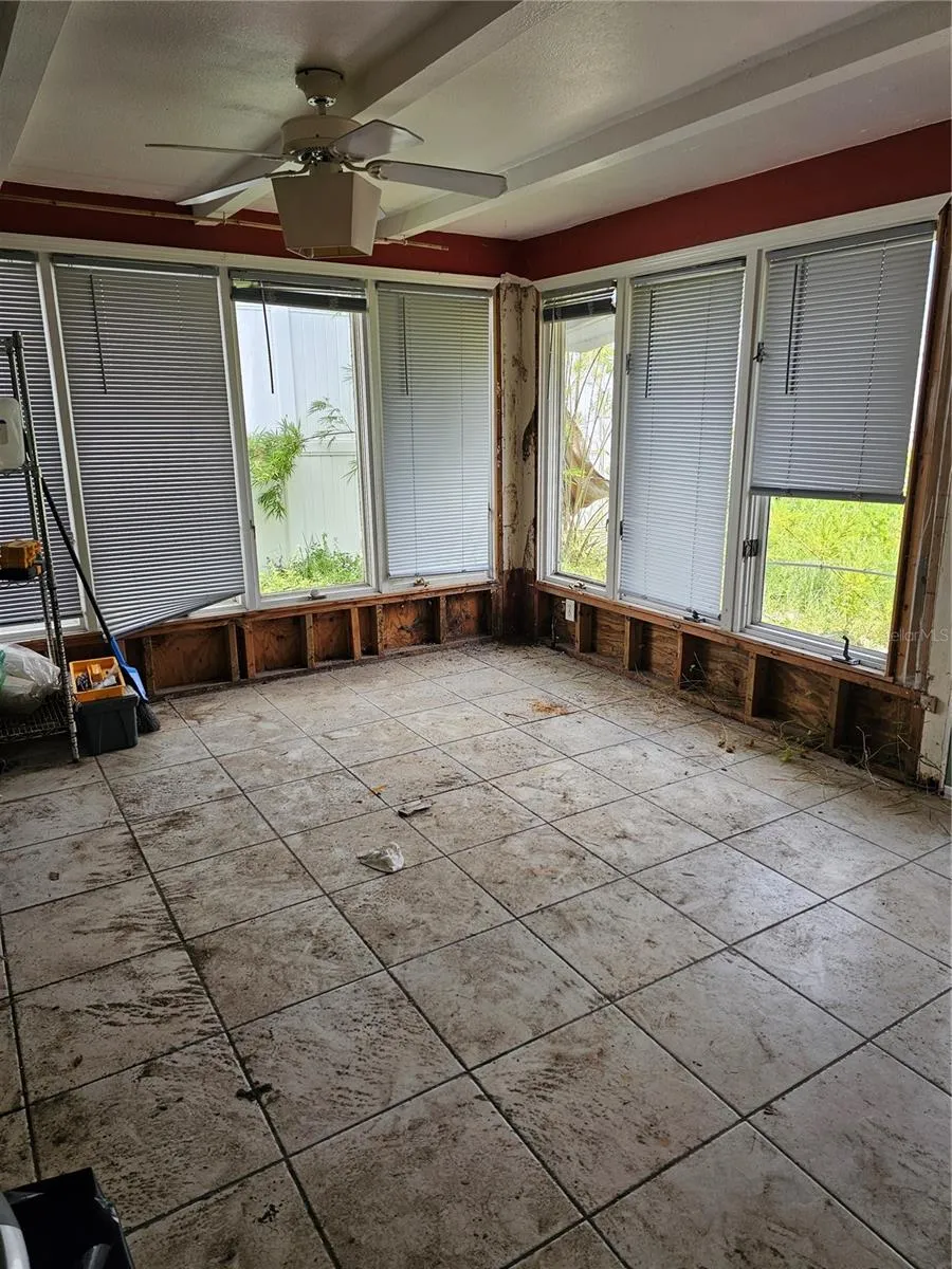 105 COLONIA LANE W Nokomis, FL 34275