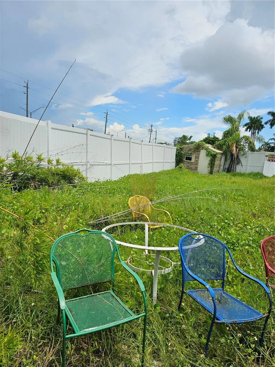 105 COLONIA LANE W Nokomis, FL 34275