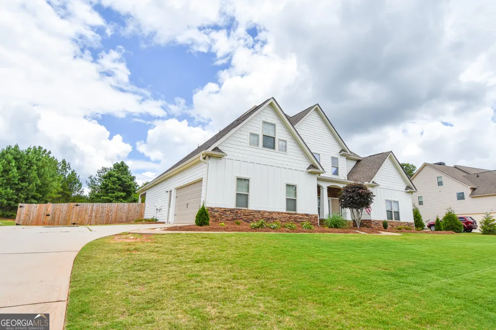 383 Walden Pond WAY Senoia, GA 30276