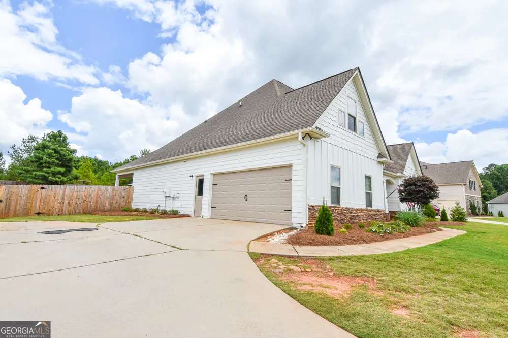 383 Walden Pond WAY Senoia, GA 30276