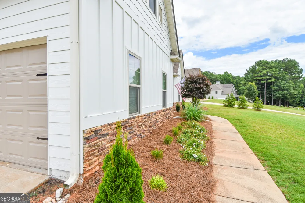 383 Walden Pond WAY Senoia, GA 30276