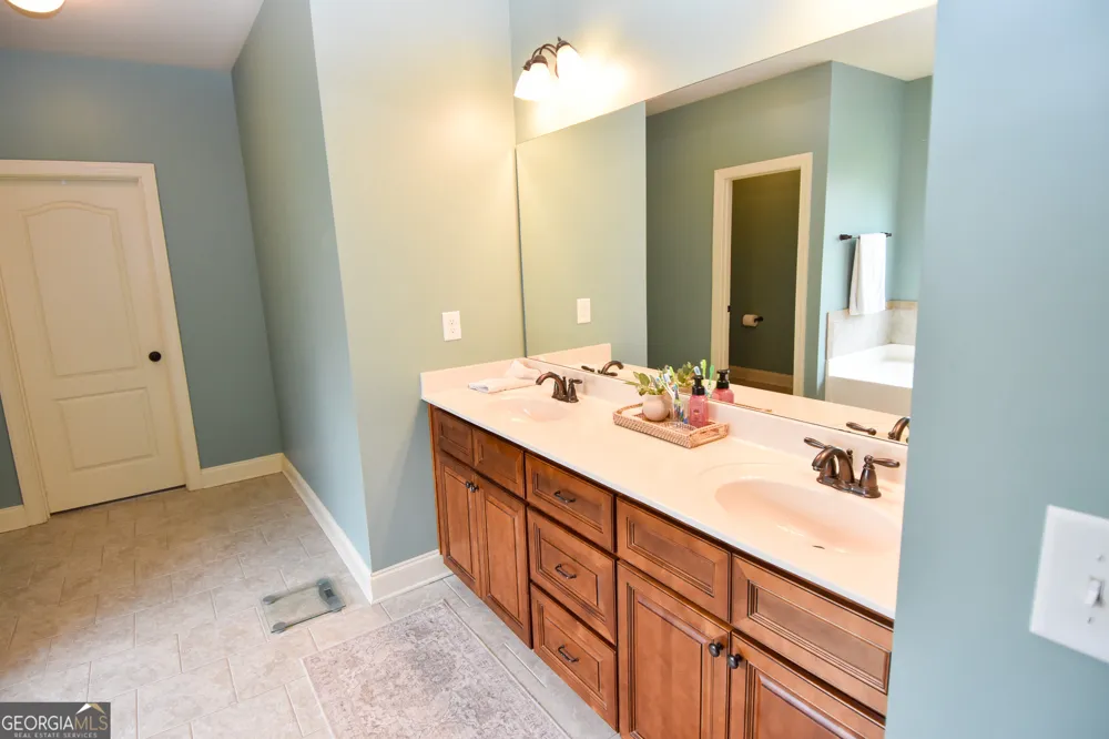 383 Walden Pond WAY Senoia, GA 30276