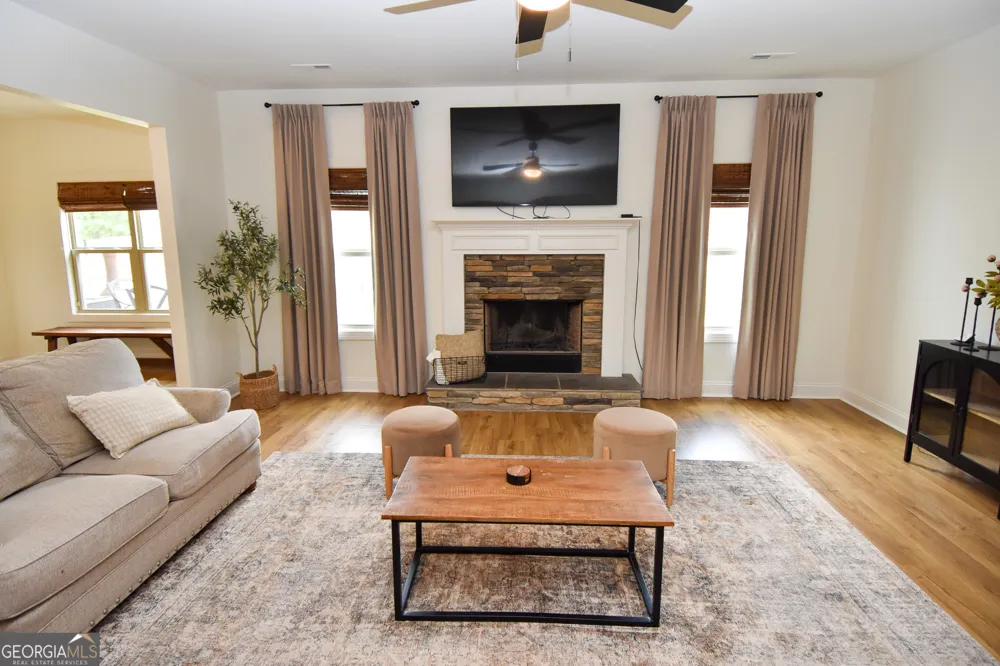 383 Walden Pond WAY Senoia, GA 30276