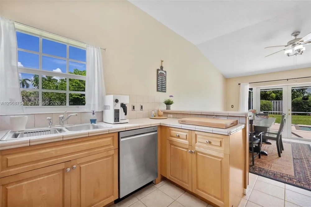 2835 SE 4th Pl Homestead, FL 33033