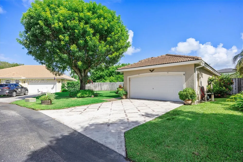 2835 SE 4th Pl Homestead, FL 33033