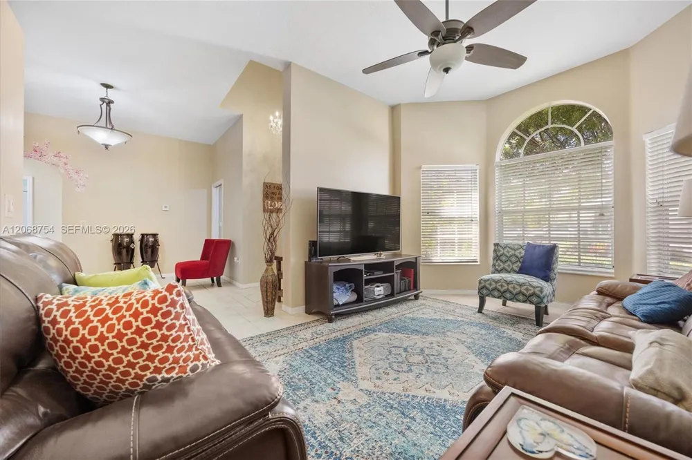 2835 SE 4th Pl Homestead, FL 33033