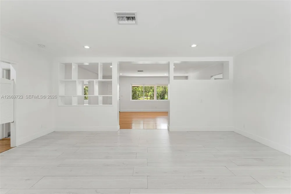 4724 Orduna Dr Coral Gables, FL 33146