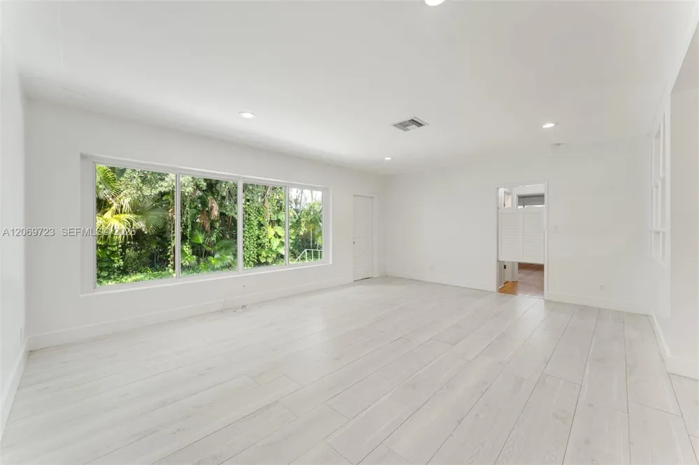 4724 Orduna Dr Coral Gables, FL 33146