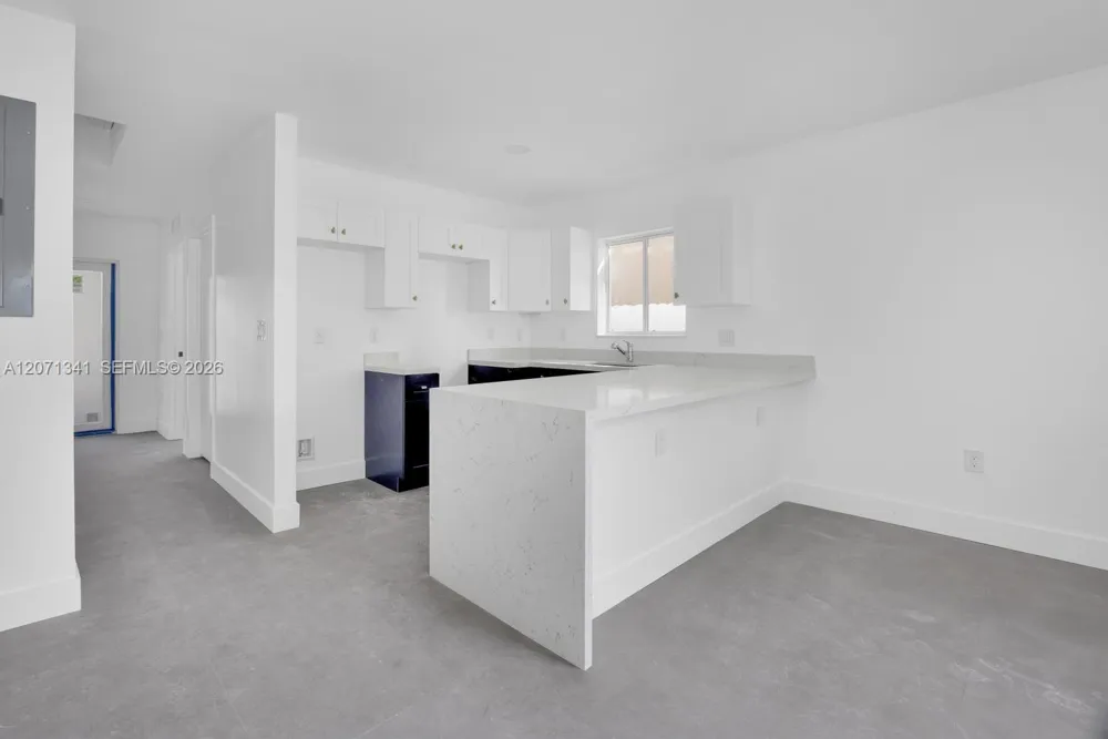 2770 NW 44 ST Miami, FL 33142