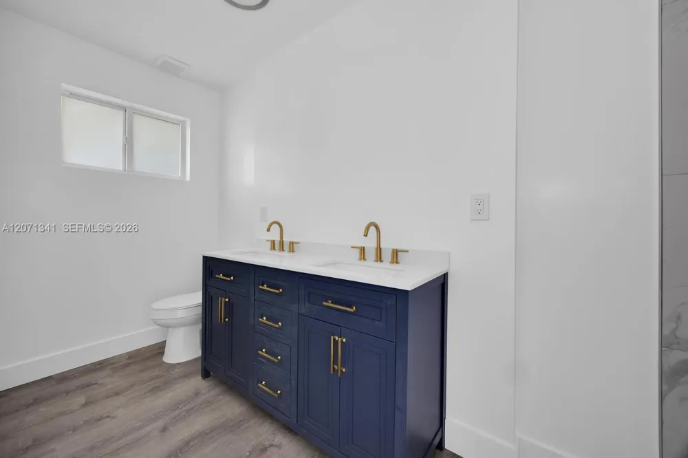 2770 NW 44 ST Miami, FL 33142