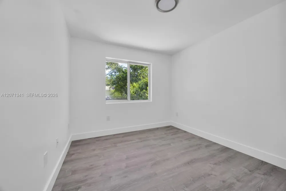 2770 NW 44 ST Miami, FL 33142