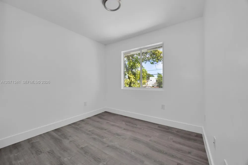 2770 NW 44 ST Miami, FL 33142