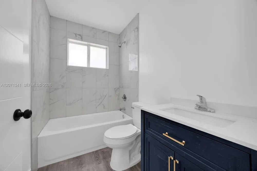 2770 NW 44 ST Miami, FL 33142