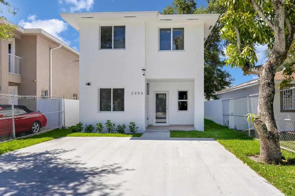 2770 NW 44 ST Miami, FL 33142